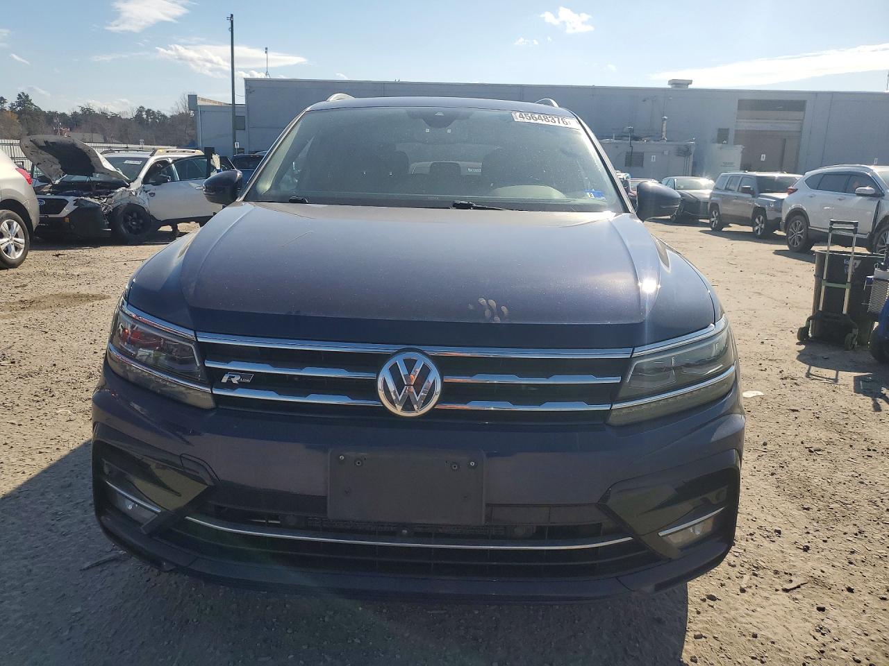 2021 VOLKSWAGEN TIGUAN SEL PREMIUM R-LINE photo 9
