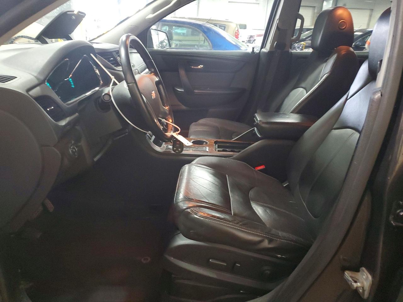 2014 CHEVROLET TRAVERSE LT photo 7