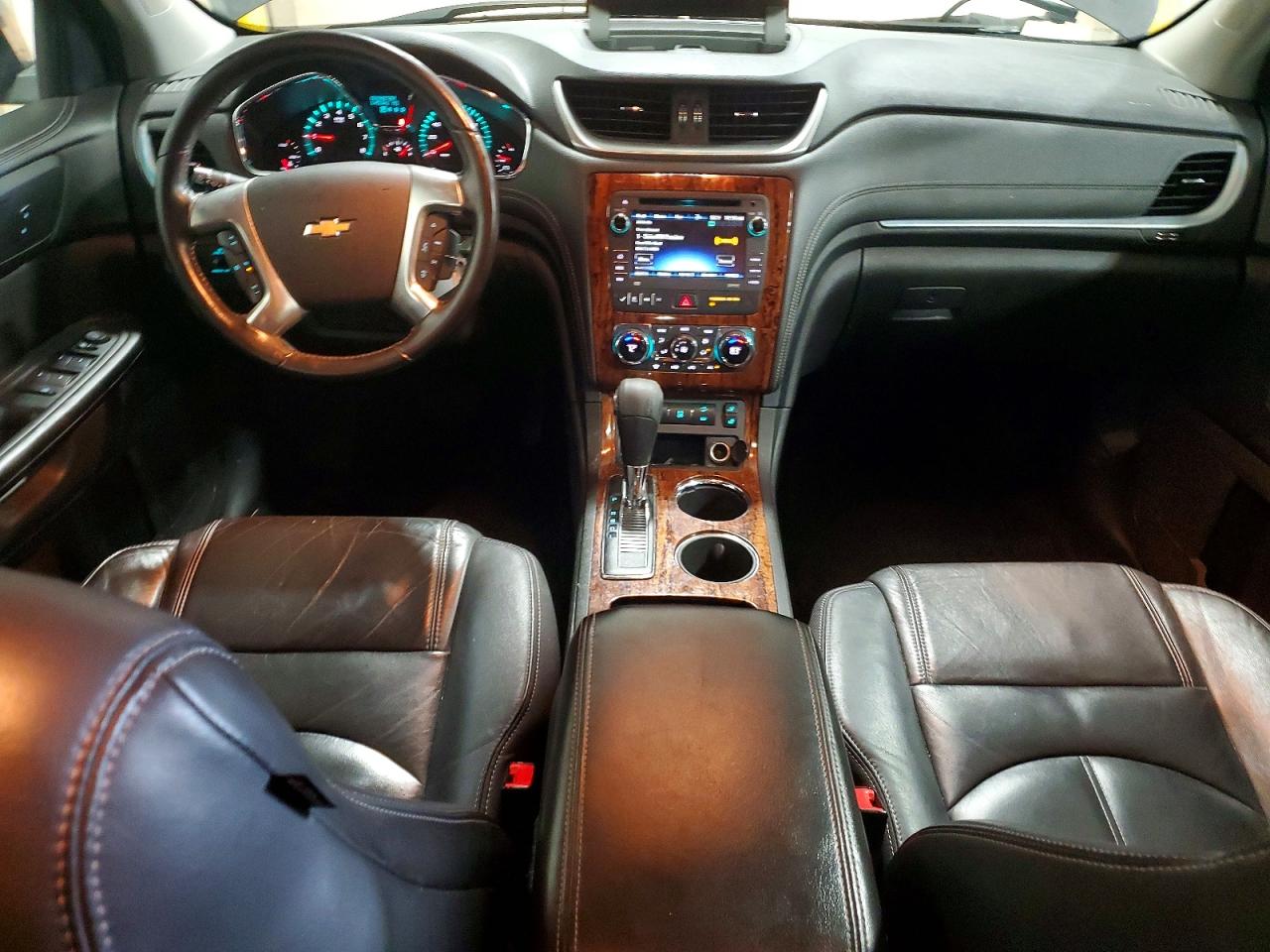 2014 CHEVROLET TRAVERSE LT photo 8