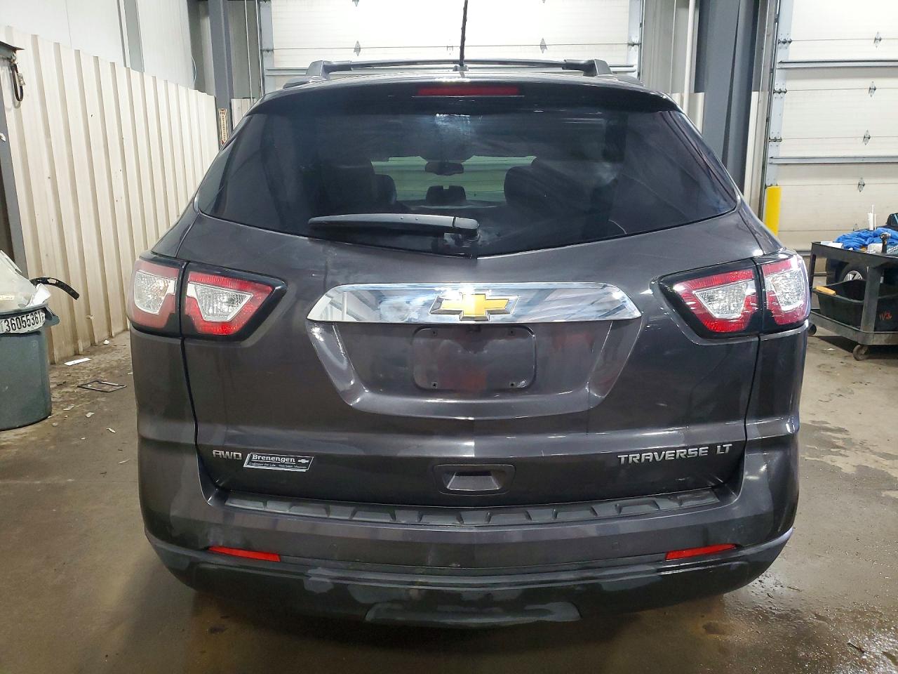 2014 CHEVROLET TRAVERSE LT photo 6