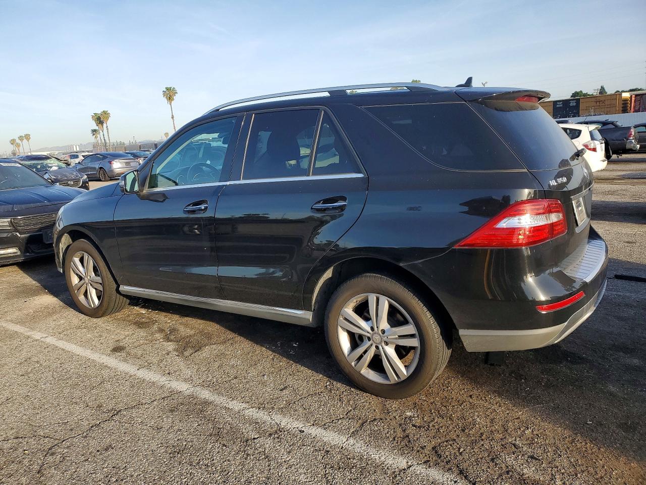 2015 MERCEDES-BENZ ML 350 photo 2