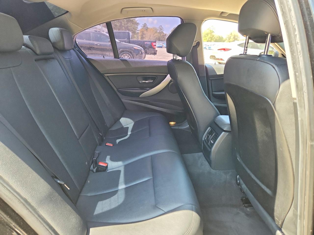 2016 BMW 320 I photo 10