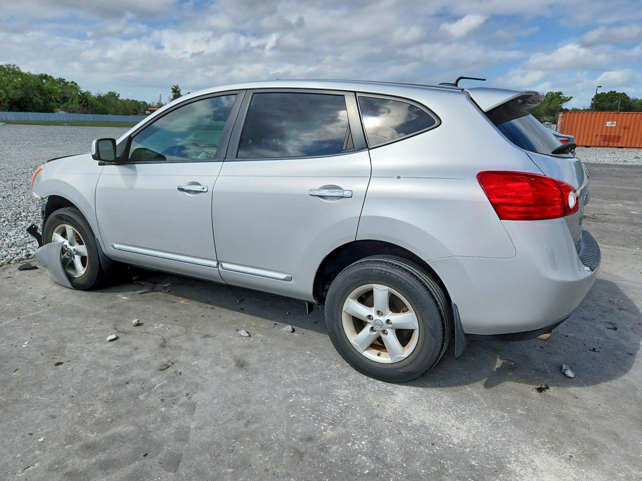 2013 NISSAN ROGUE S photo 4