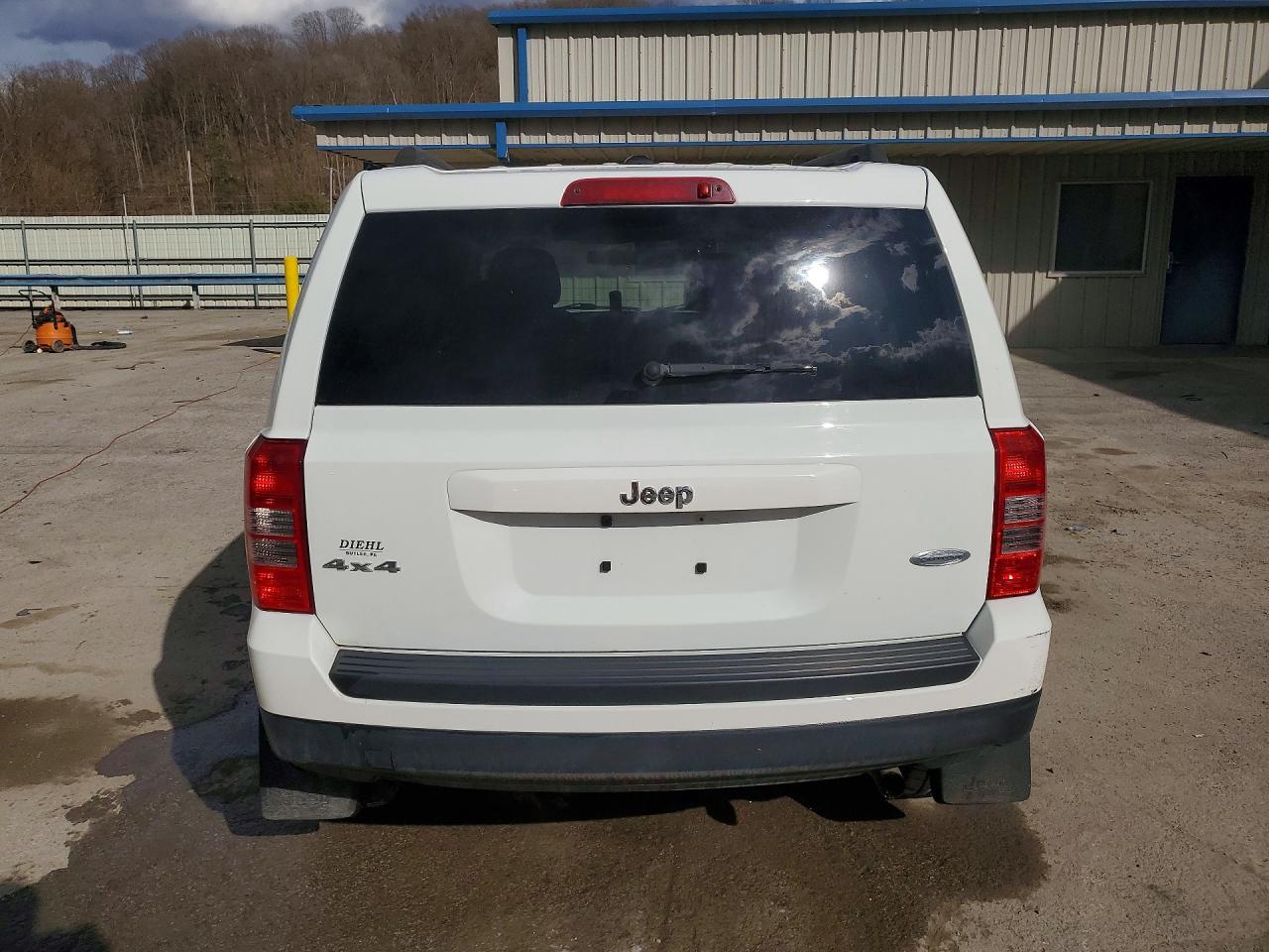2015 JEEP PATRIOT LATITUDE photo 16