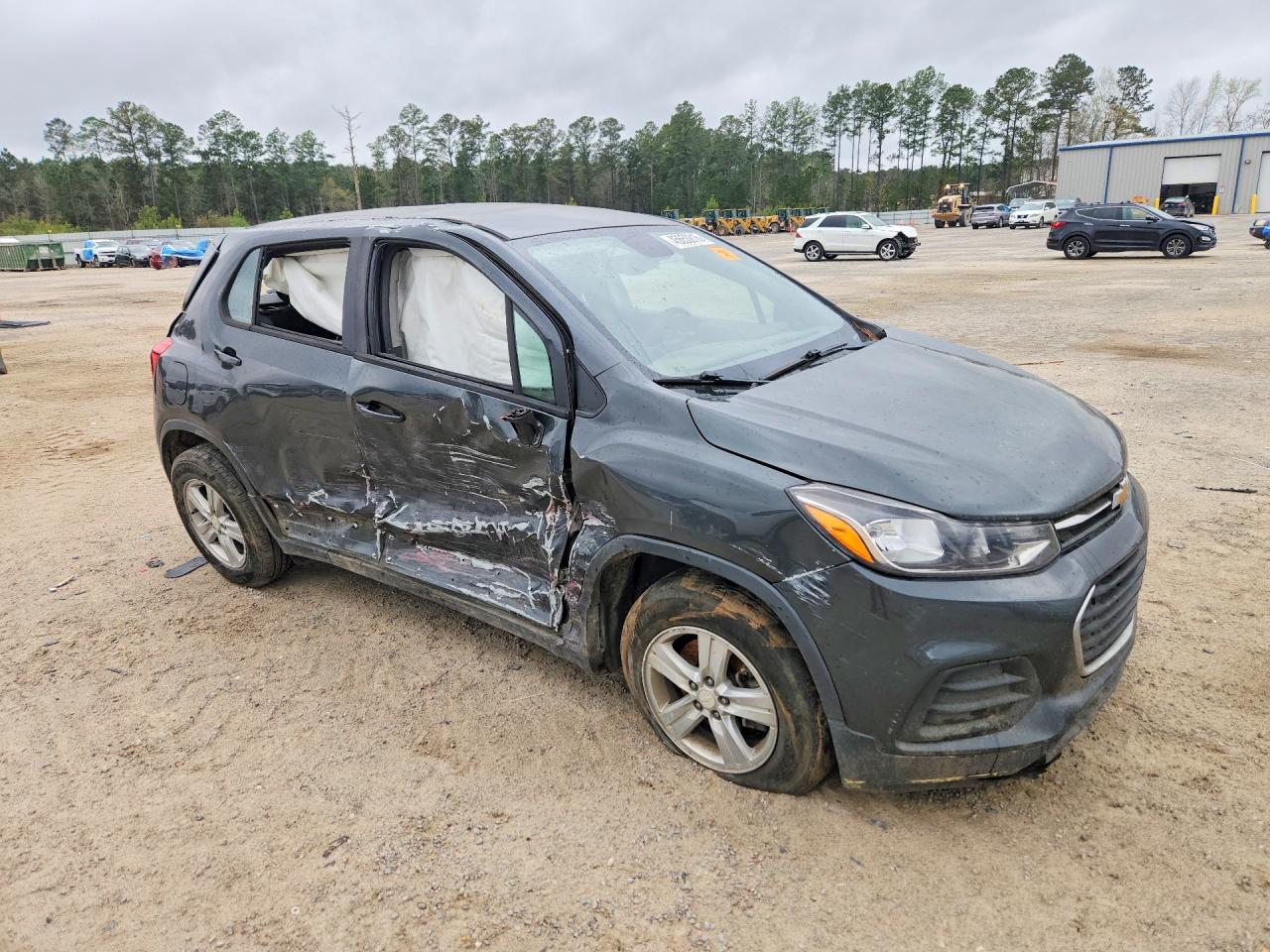2020 CHEVROLET TRAX LS photo 4