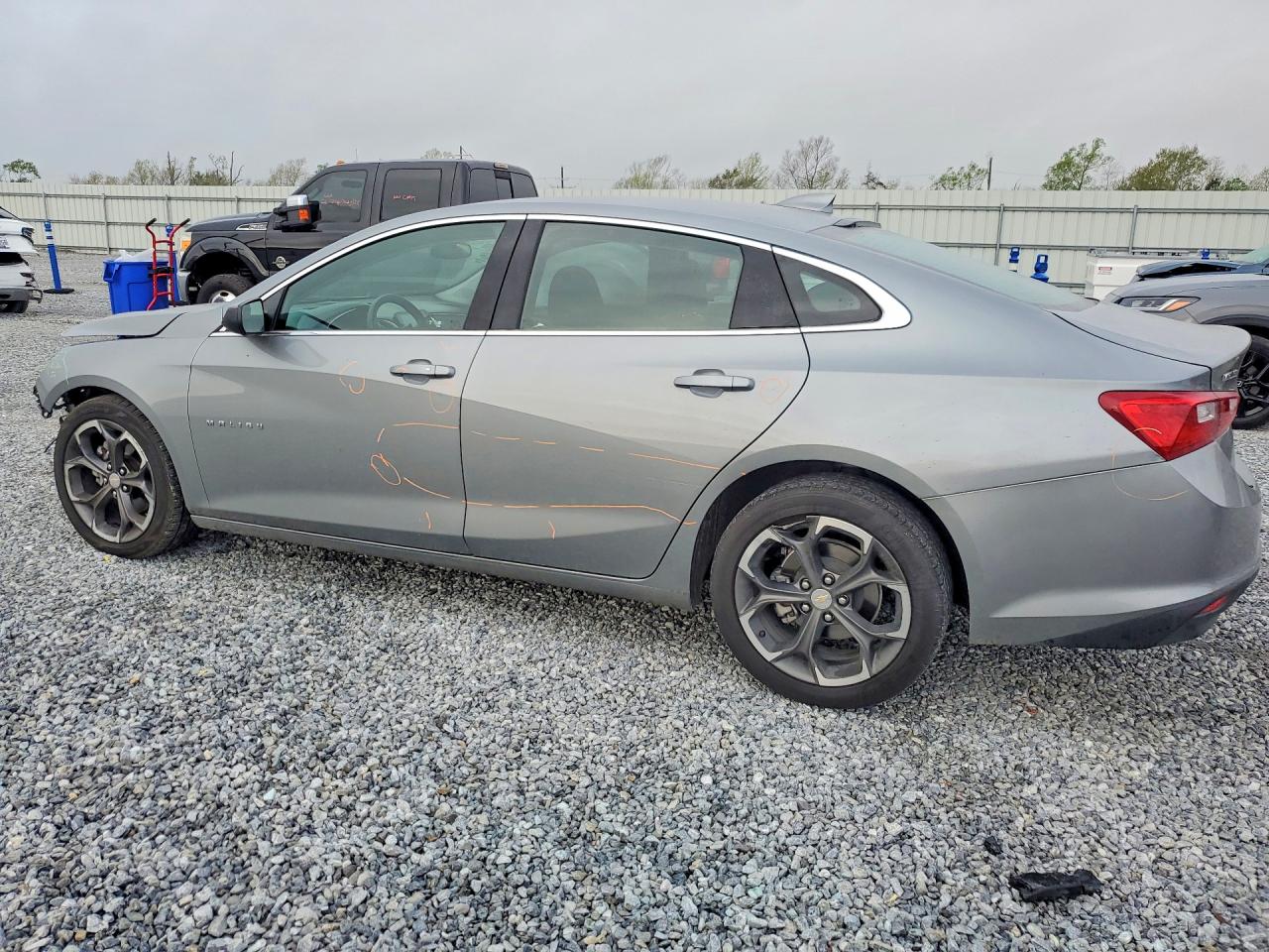 2023 CHEVROLET MALIBU LT photo 3