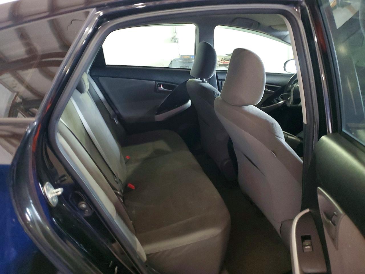 2013 TOYOTA PRIUS TWO photo 19