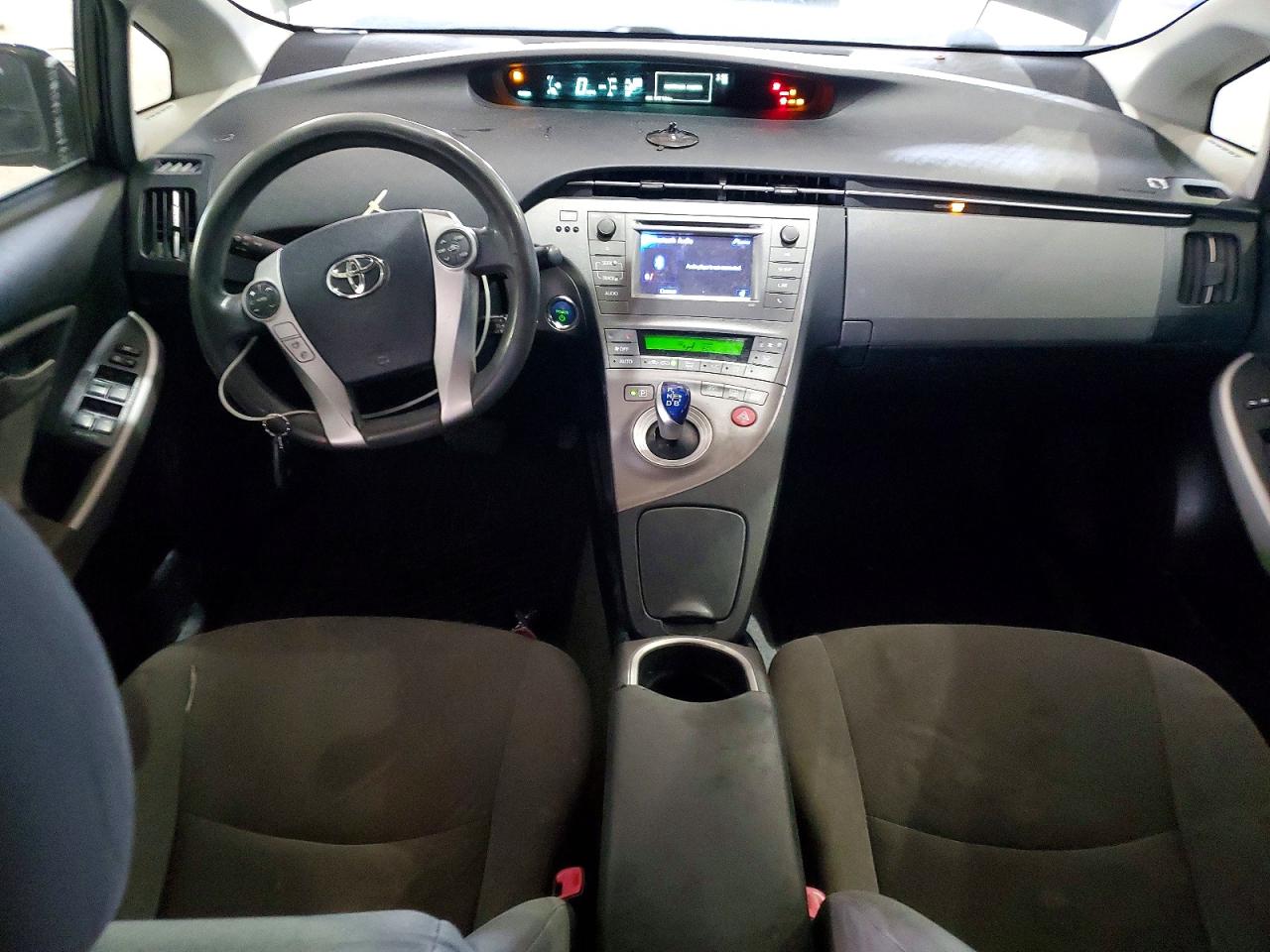 2013 TOYOTA PRIUS TWO photo 15