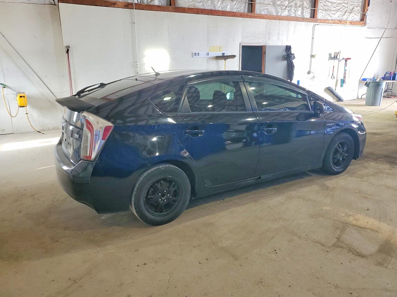 2013 TOYOTA PRIUS TWO photo 5