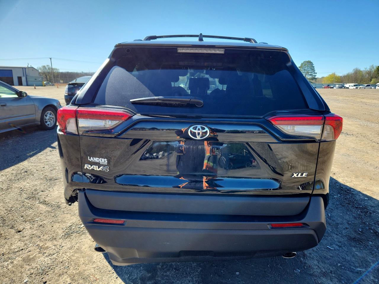 2024 TOYOTA RAV4 XLE PREMIUM photo 11