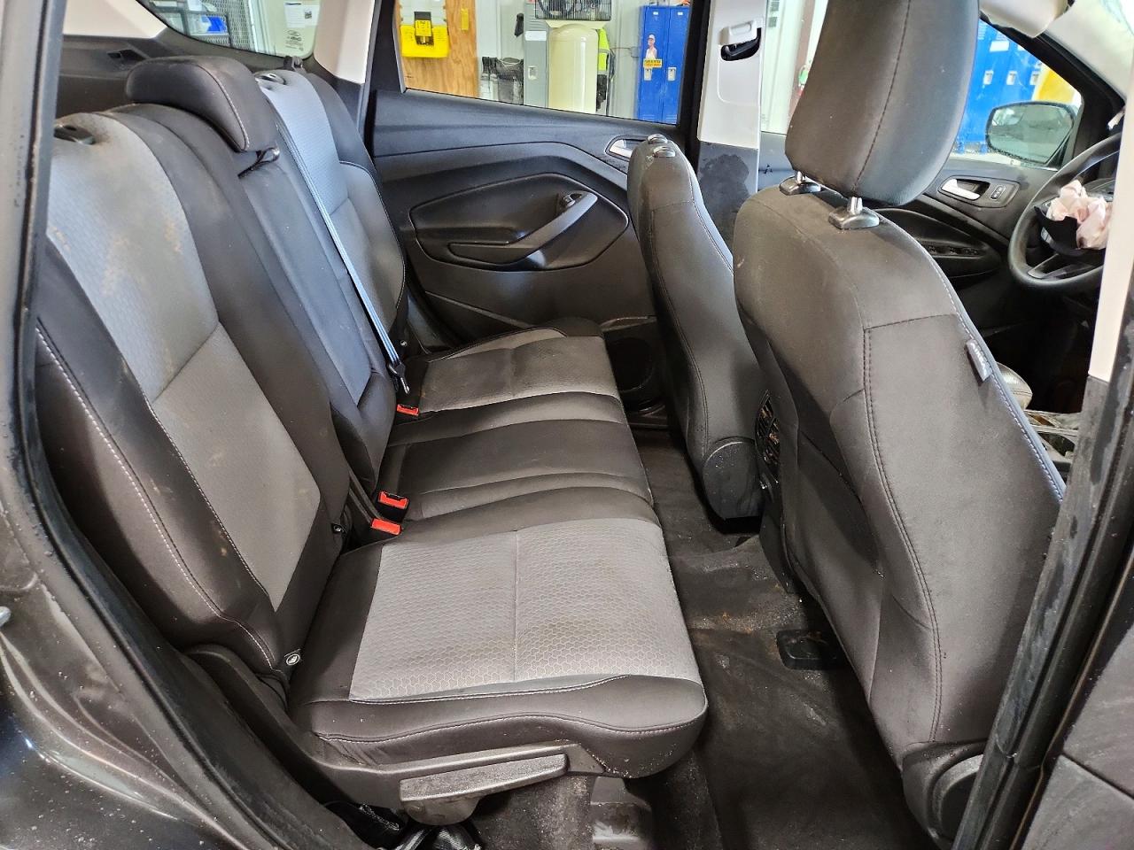 2019 FORD ESCAPE SE photo 10