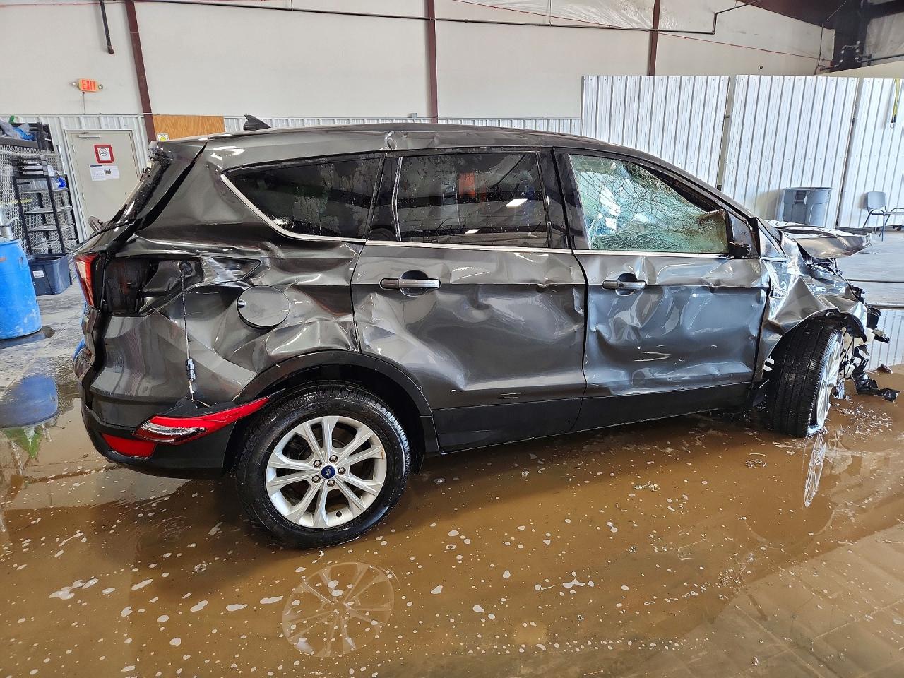 2019 FORD ESCAPE SE photo 3