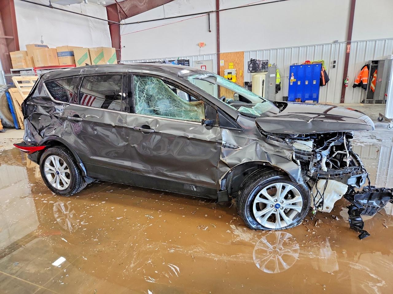 2019 FORD ESCAPE SE photo 4