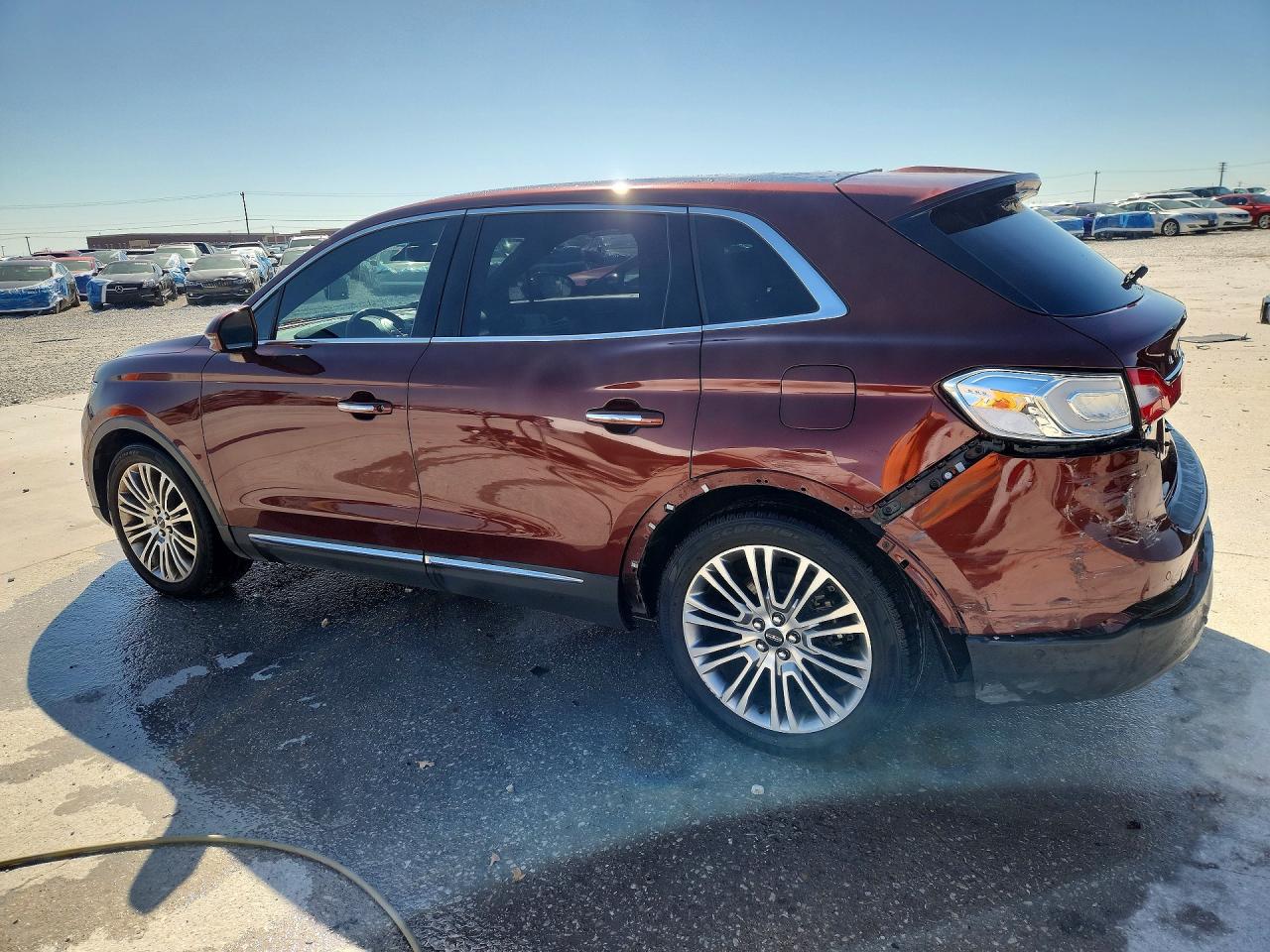 2016 LINCOLN TOWNHOUSE MKX photo 4