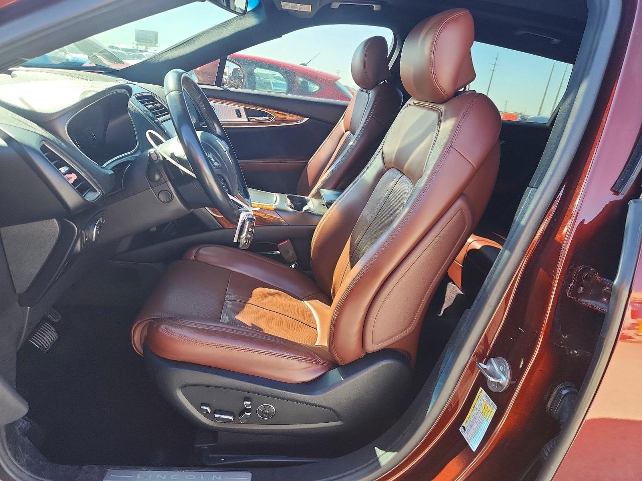 2016 LINCOLN TOWNHOUSE MKX photo 19