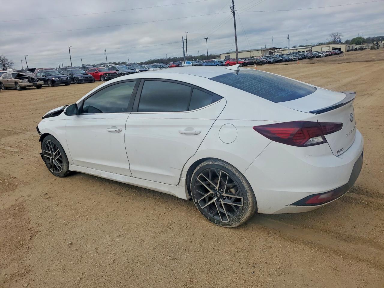2020 HYUNDAI ELANTRA SPORT photo 2