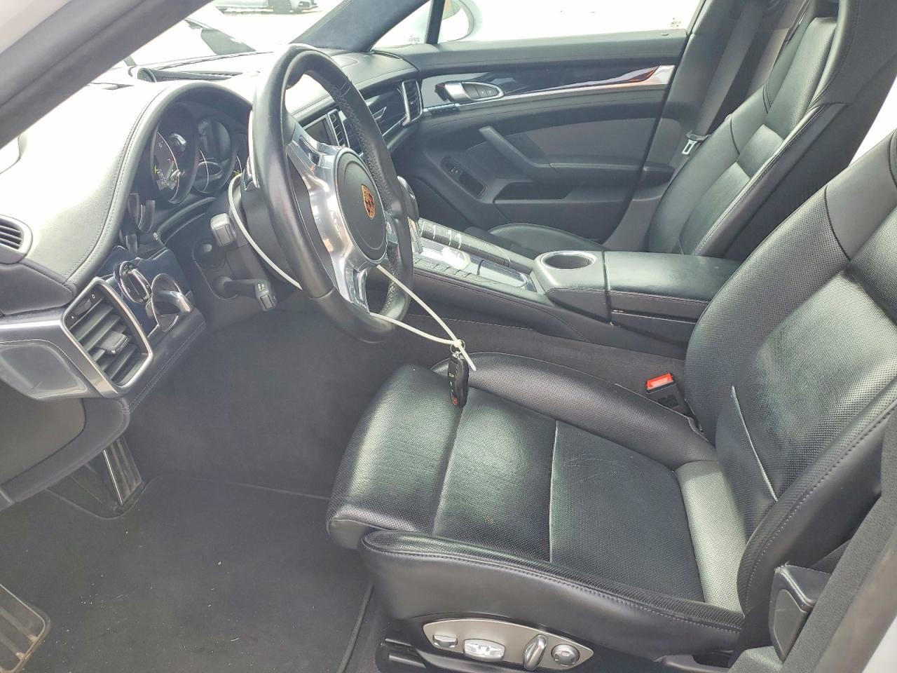 2016 PORSCHE PANAMERA photo 7