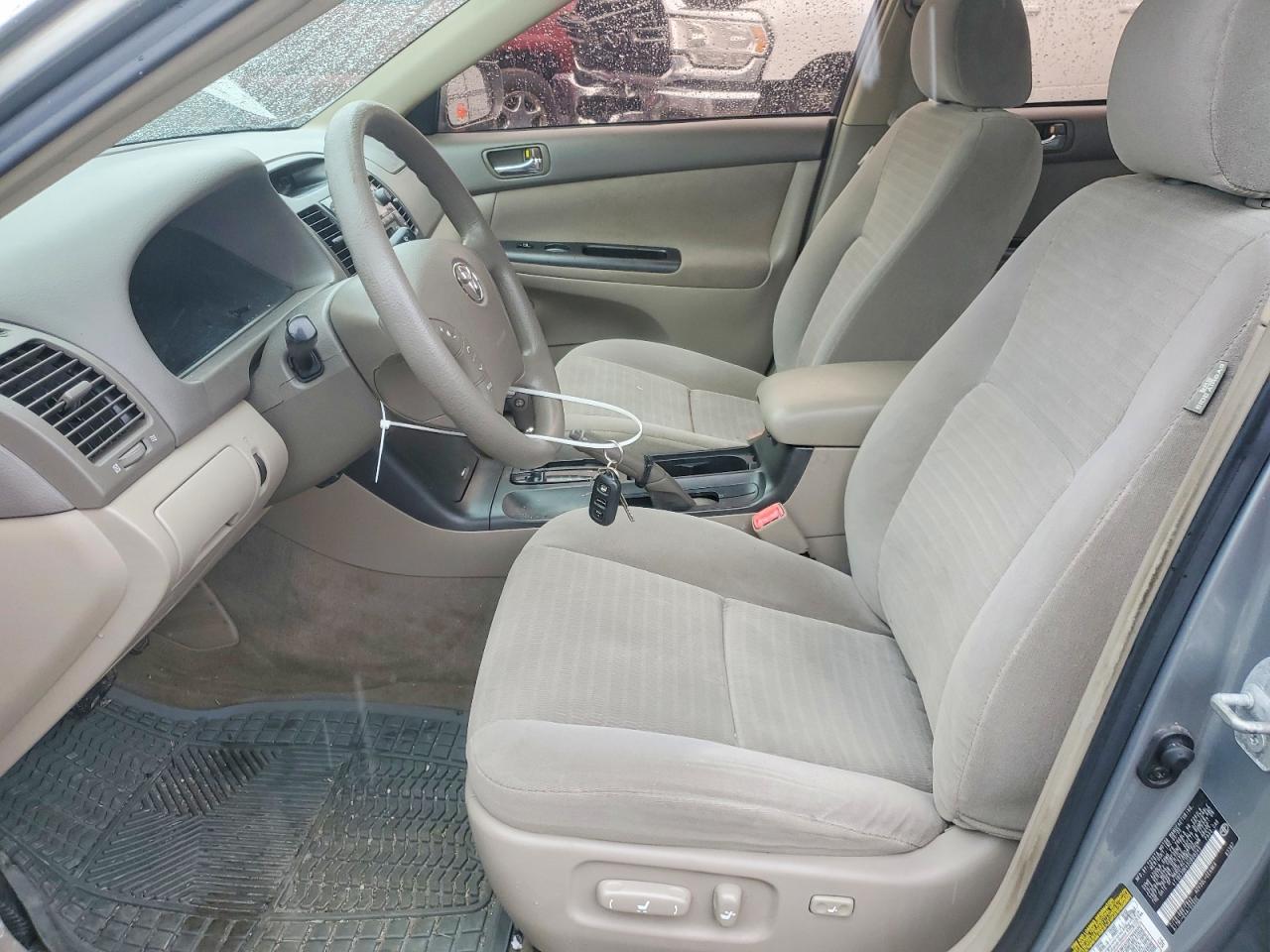 2005 TOYOTA CAMRY LE photo 13