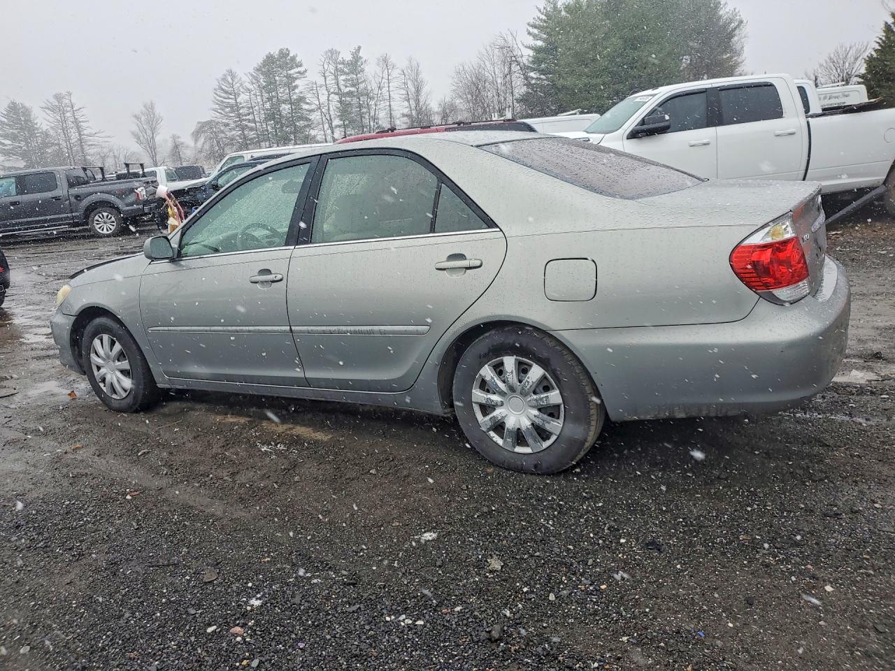 2005 TOYOTA CAMRY LE photo 3