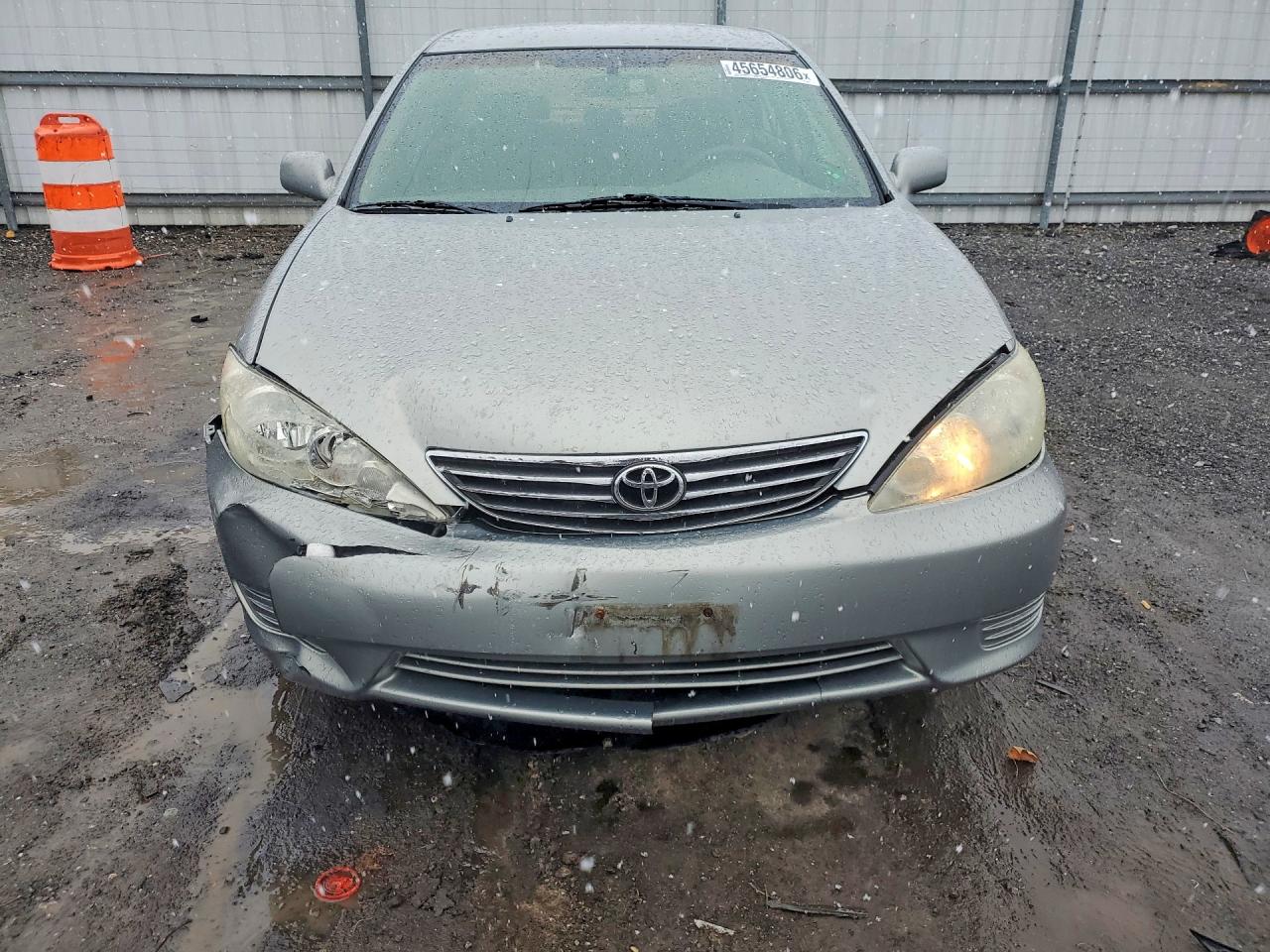 2005 TOYOTA CAMRY LE photo 9