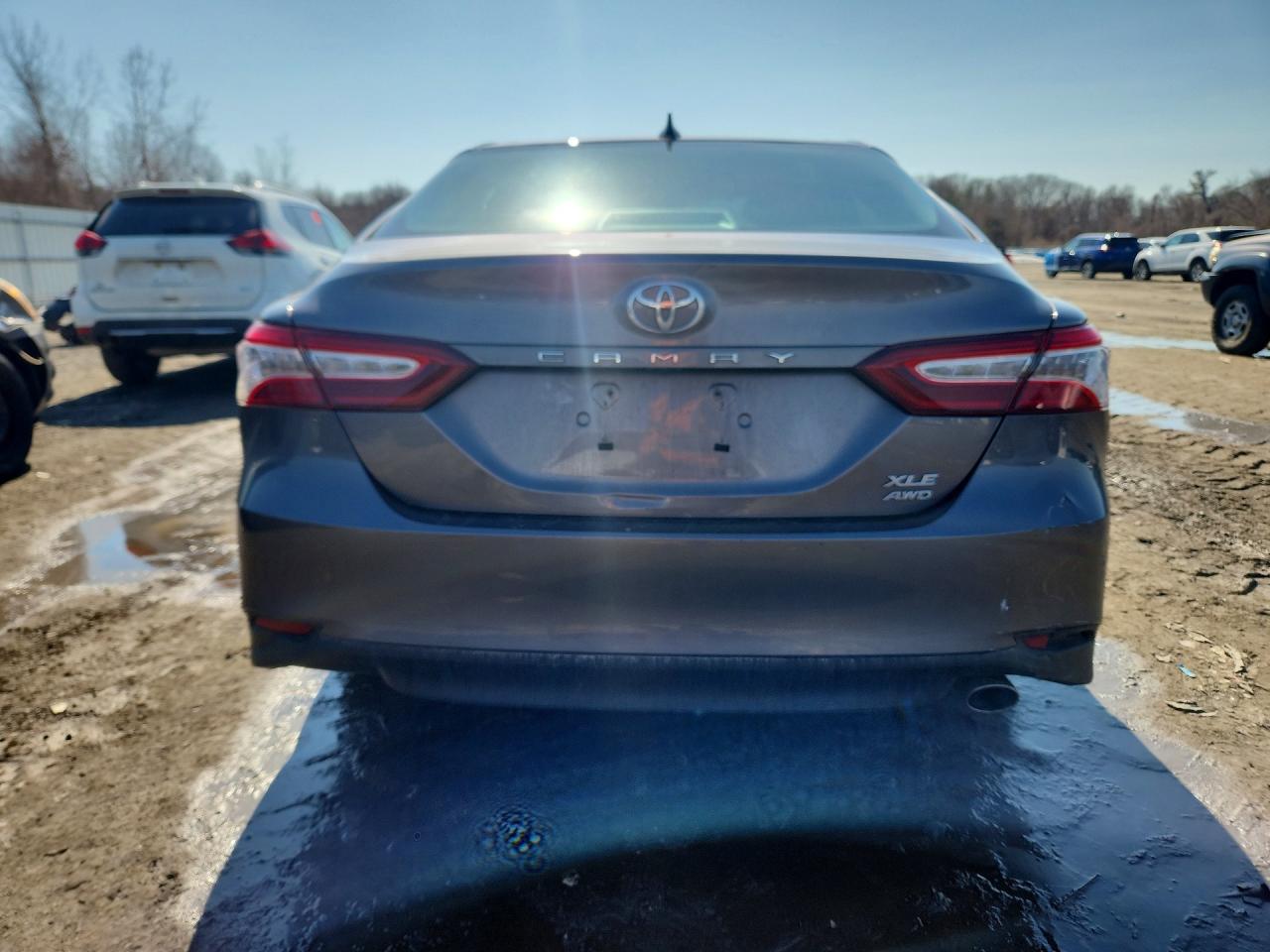 2020 TOYOTA CAMRY XLE photo 11