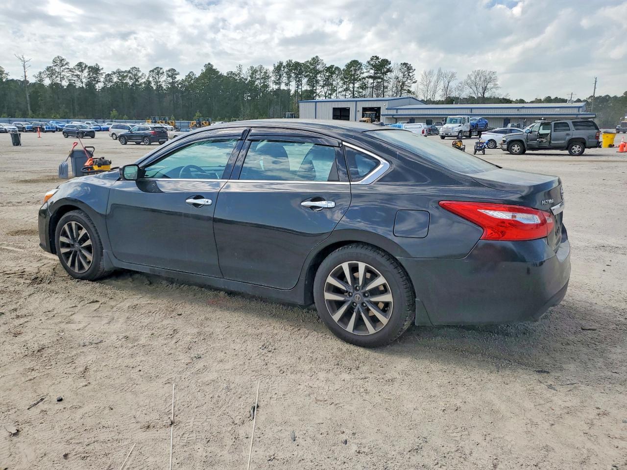 2017 NISSAN ALTIMA 2.5 photo 2