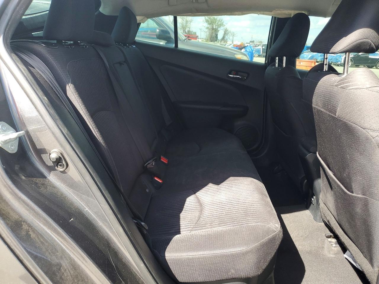 2016 TOYOTA PRIUS TWO ECO photo 10