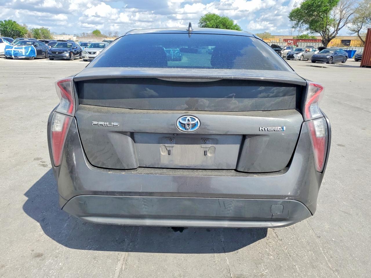 2016 TOYOTA PRIUS TWO ECO photo 6