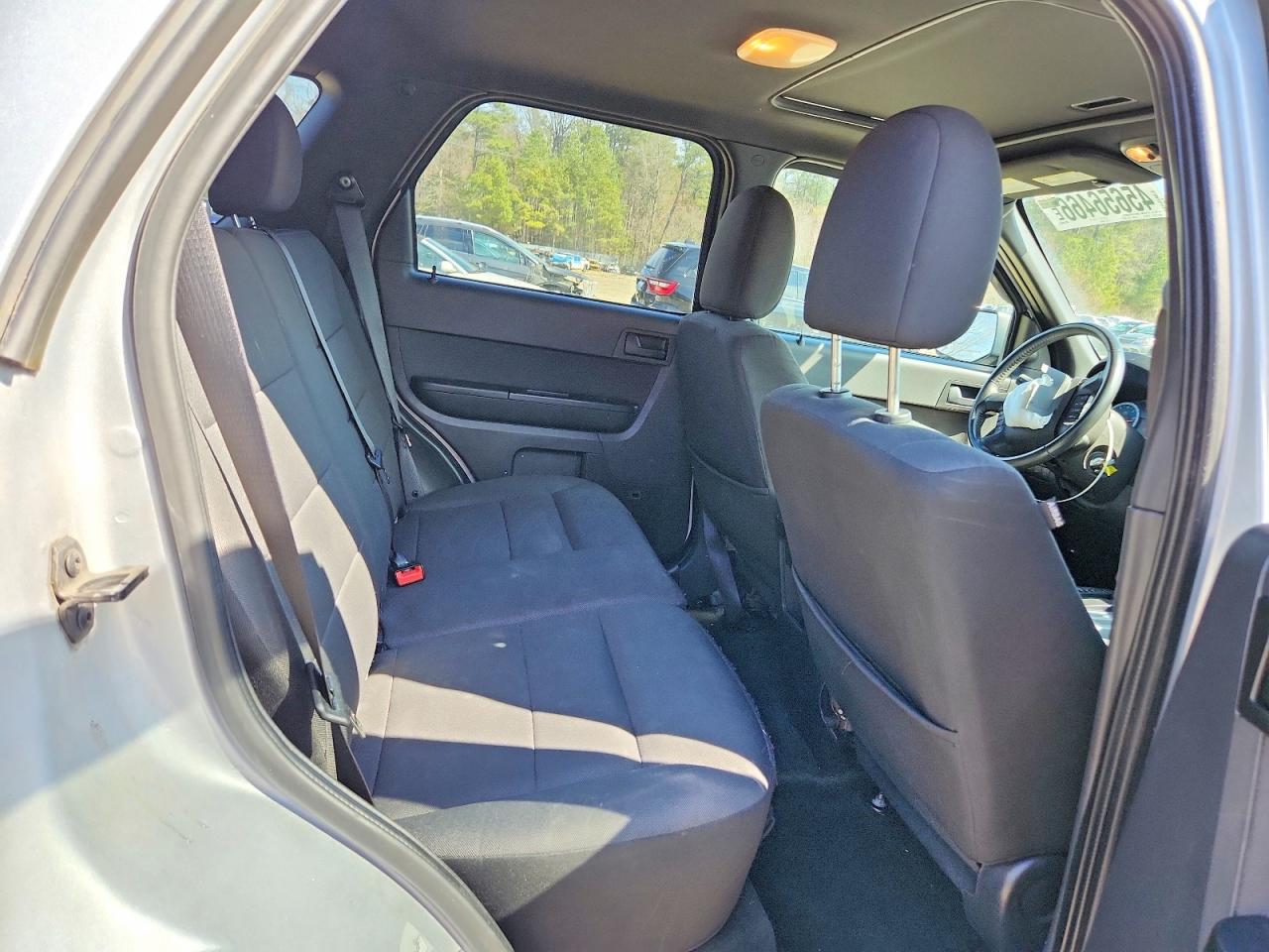2012 FORD ESCAPE XLT photo 31