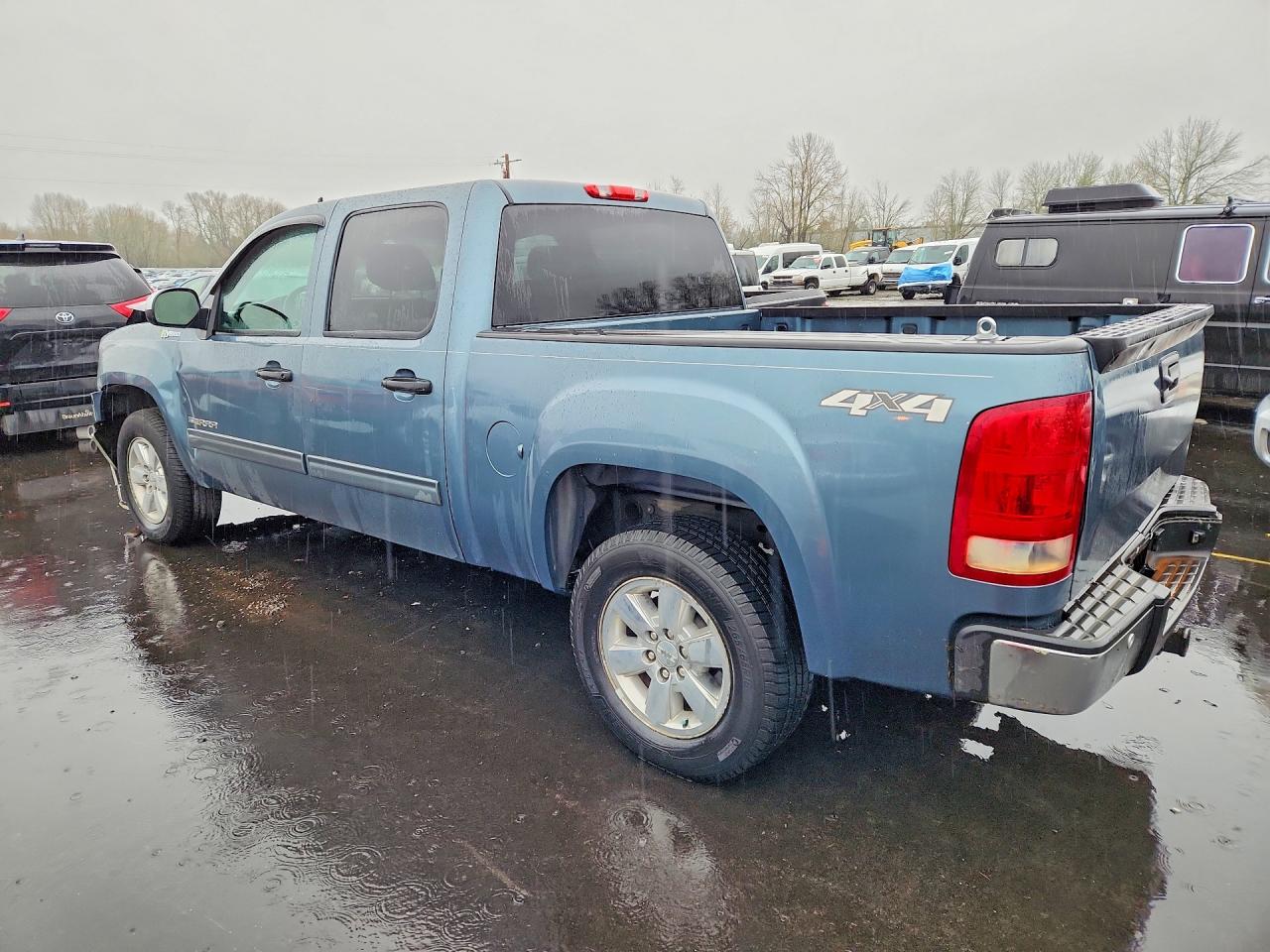 2012 GMC SIERRA K1500 HYBRID photo 2