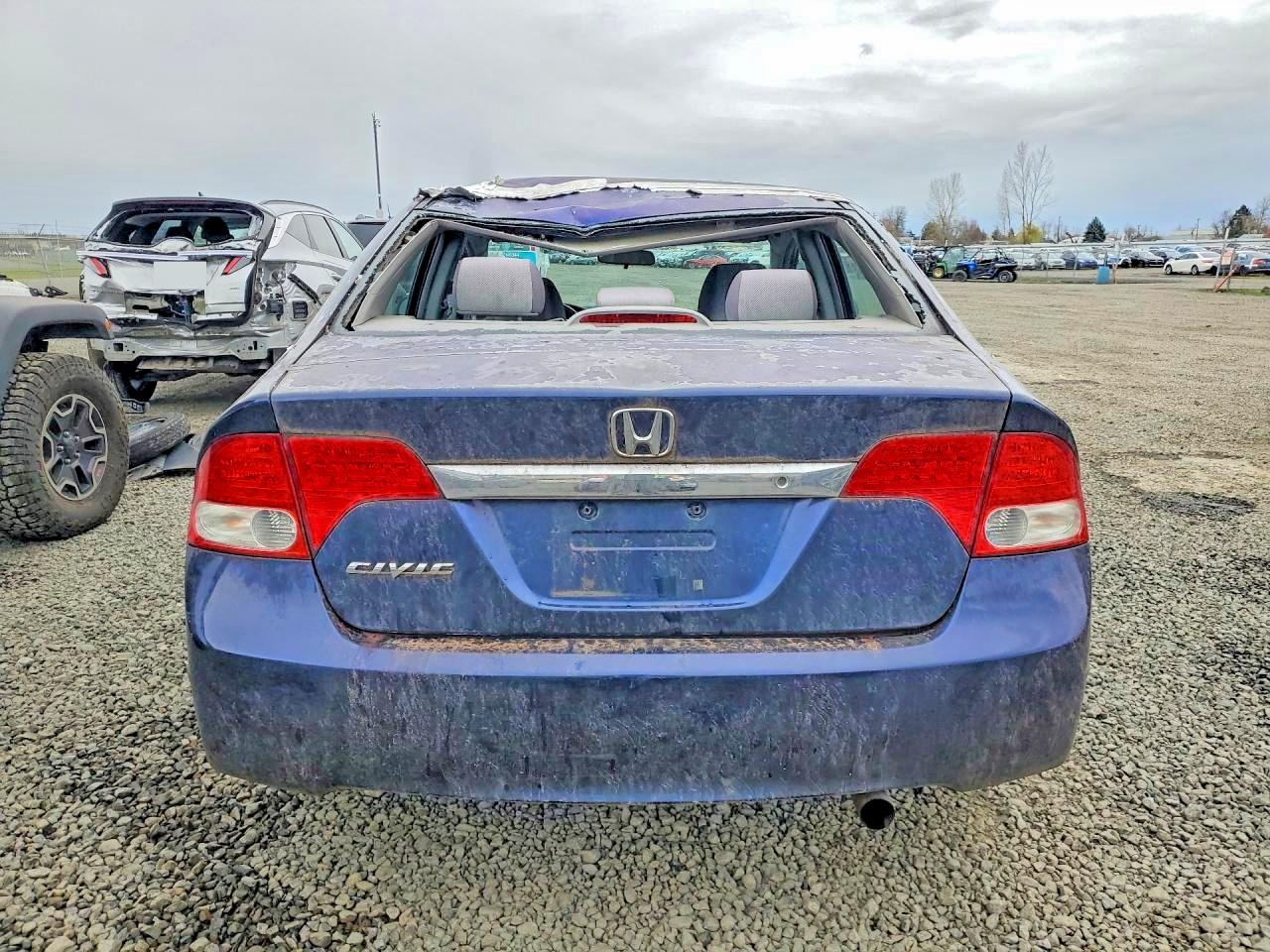 2010 HONDA CIVIC LX photo 6