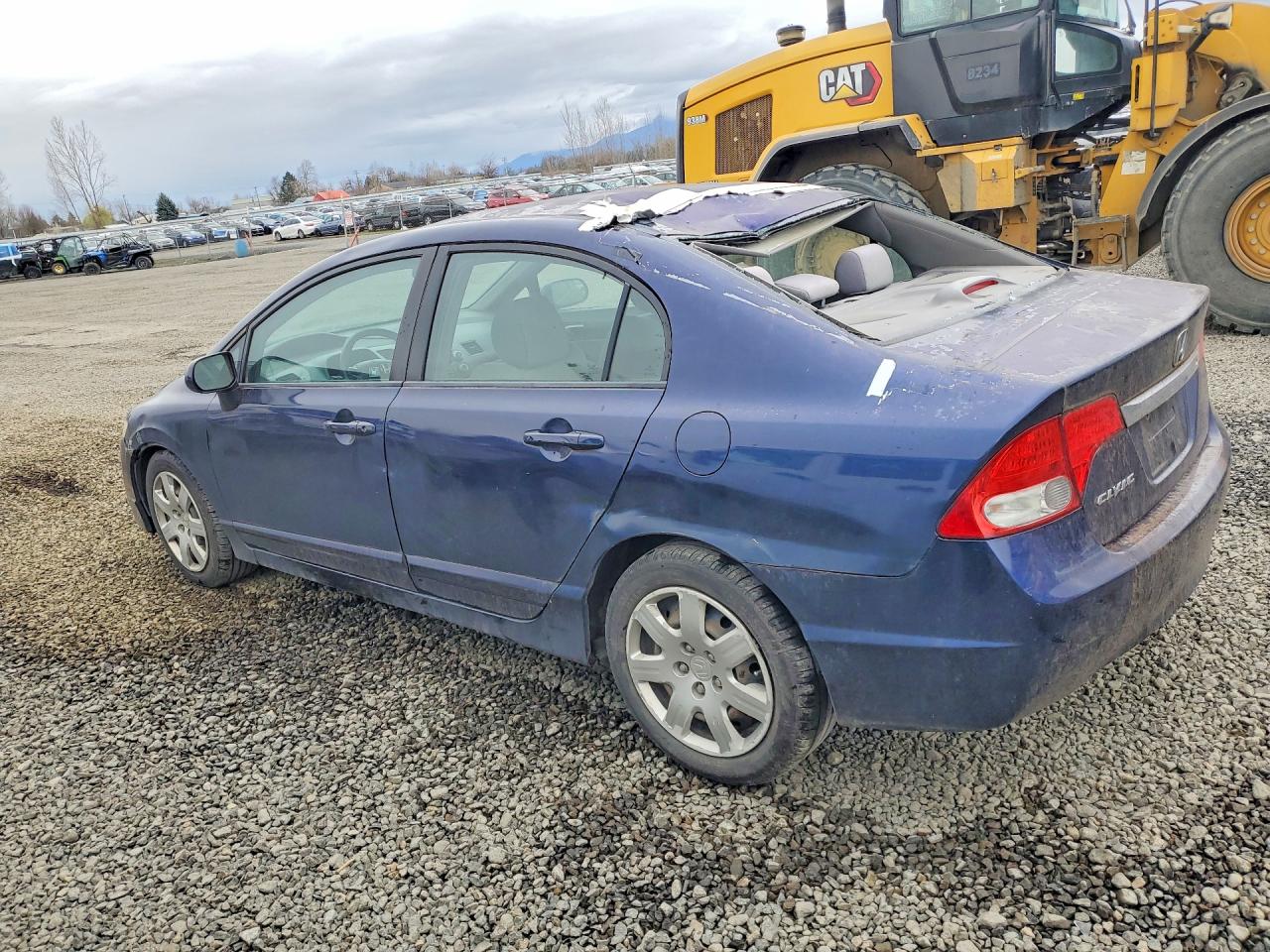2010 HONDA CIVIC LX photo 2