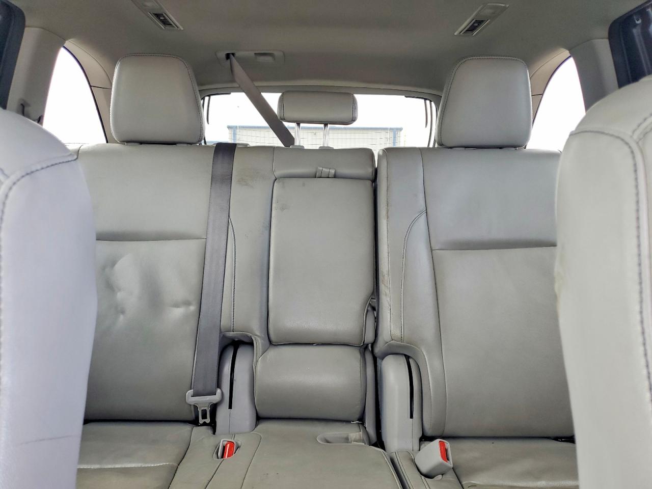 2017 TOYOTA HIGHLANDER XLE photo 19