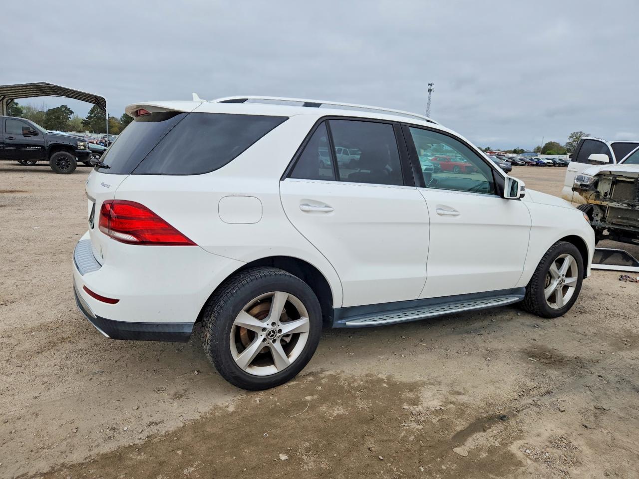 2017 MERCEDES-BENZ GLE 350 4MATIC photo 3