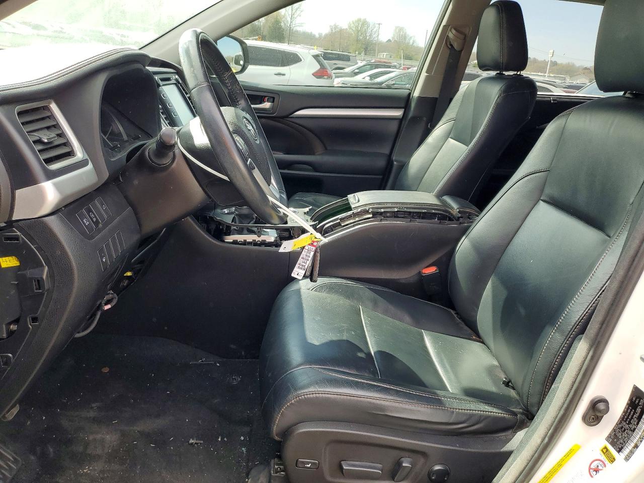 2018 TOYOTA HIGHLANDER XLE photo 7