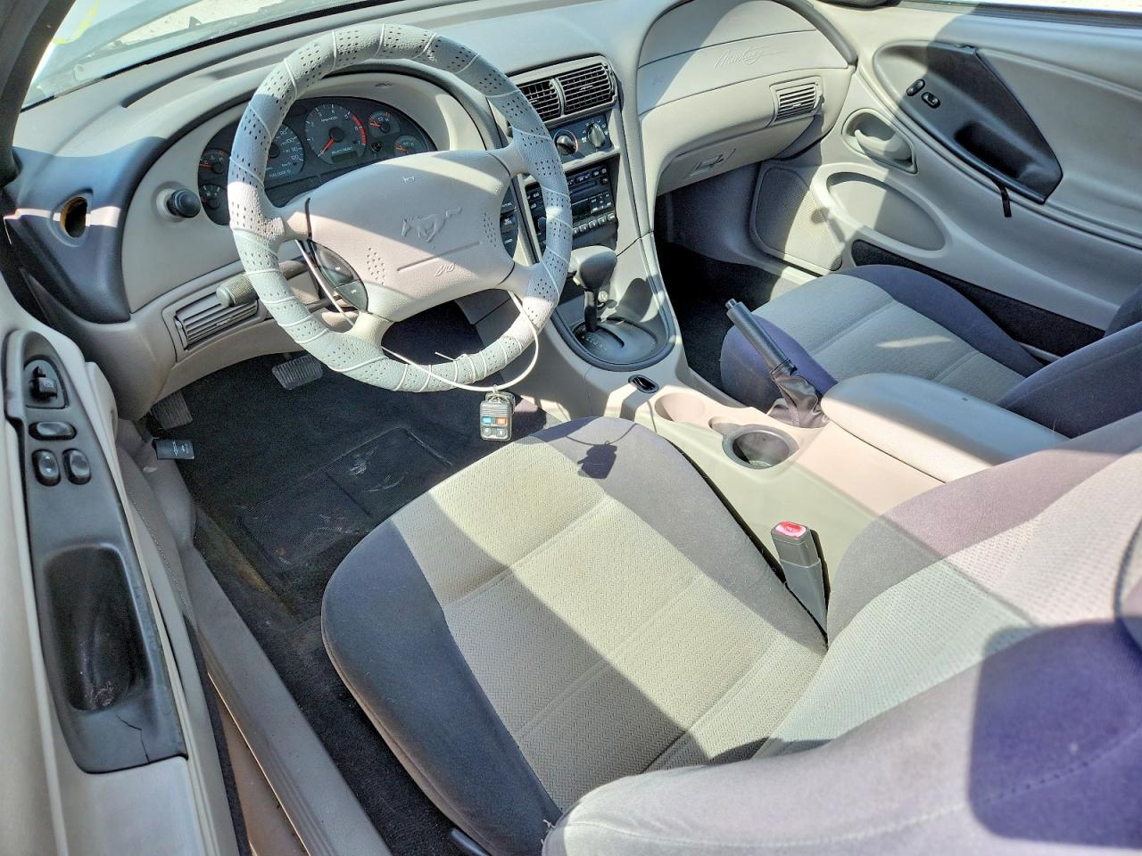 2001 FORD MUSTANG photo 8