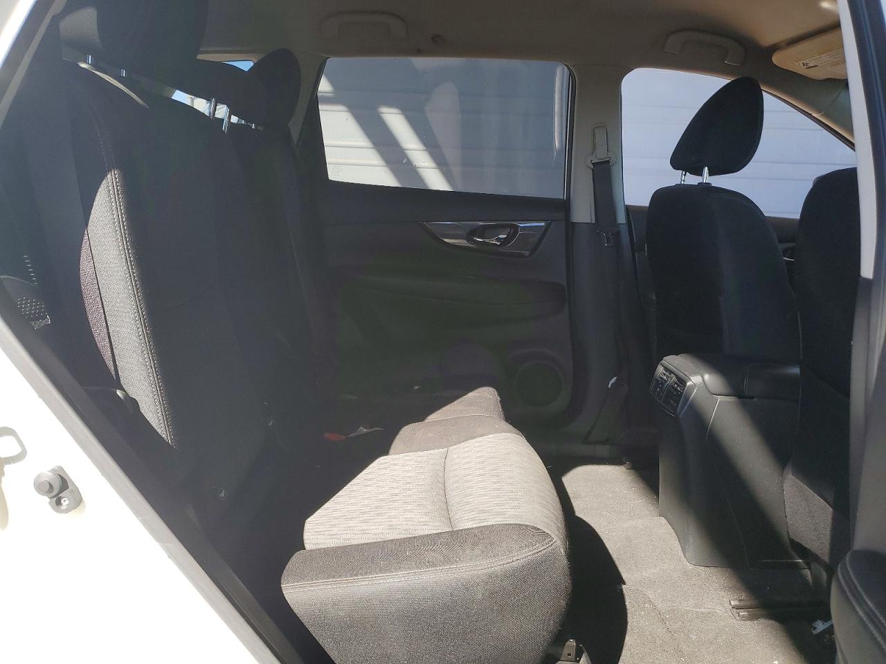 2020 NISSAN ROGUE SV photo 10