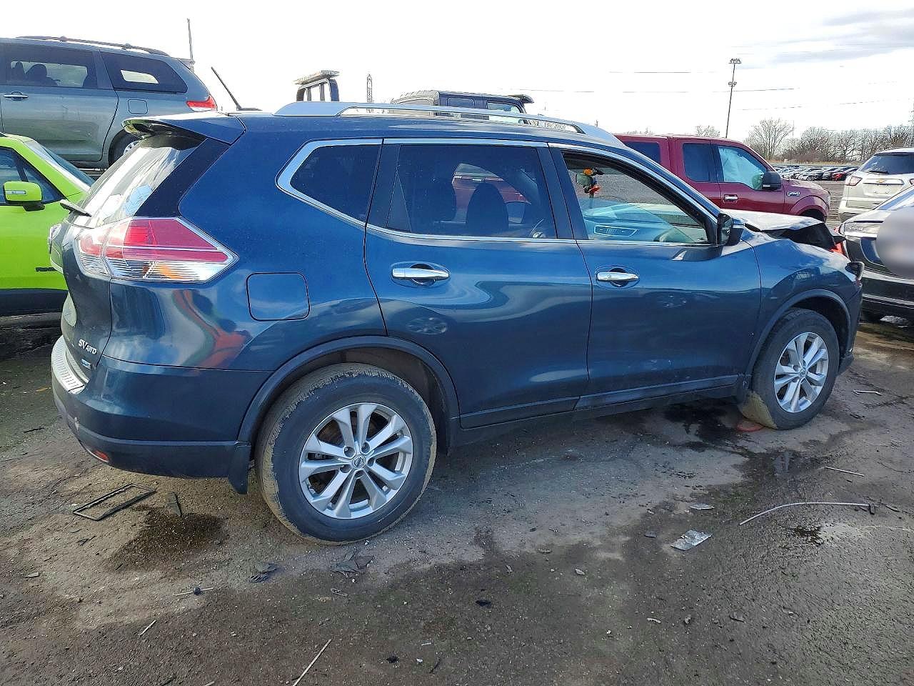 2014 NISSAN ROGUE SV photo 5
