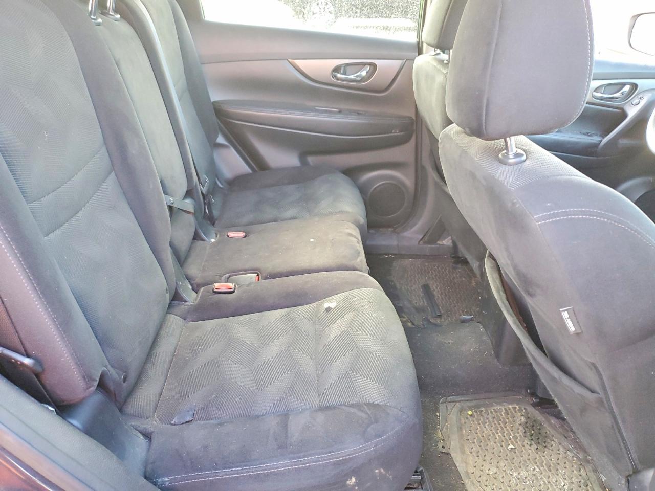 2014 NISSAN ROGUE SV photo 21
