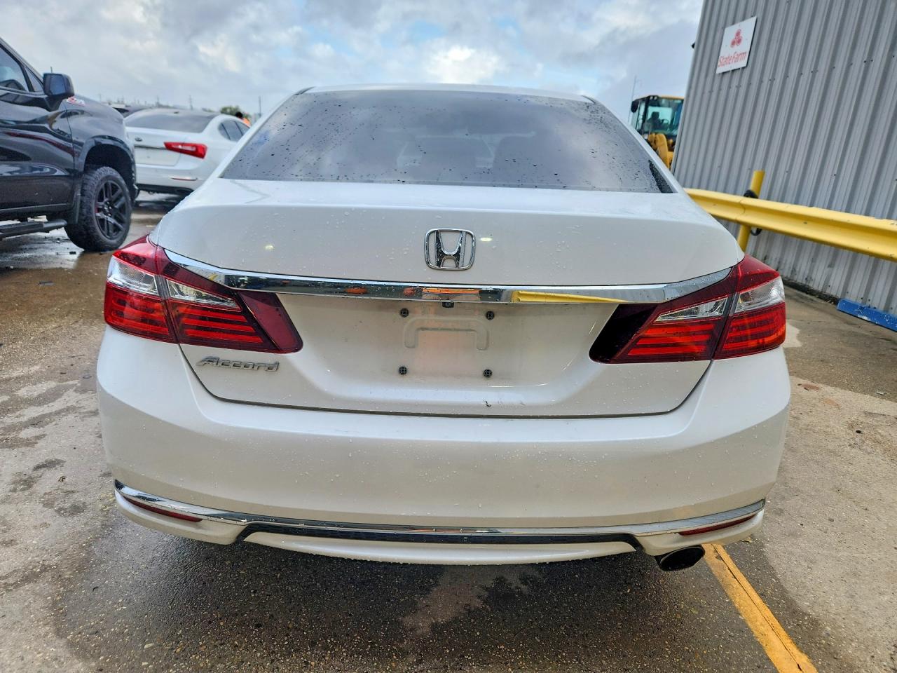 2016 HONDA ACCORD LX photo 6