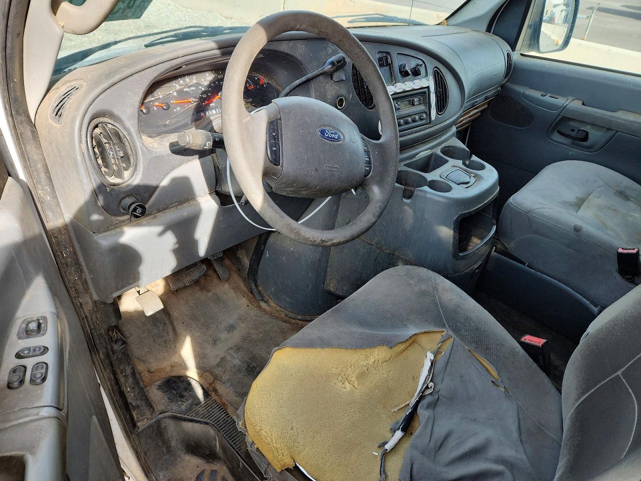 2008 FORD ECONOLINE E150 VAN photo 8