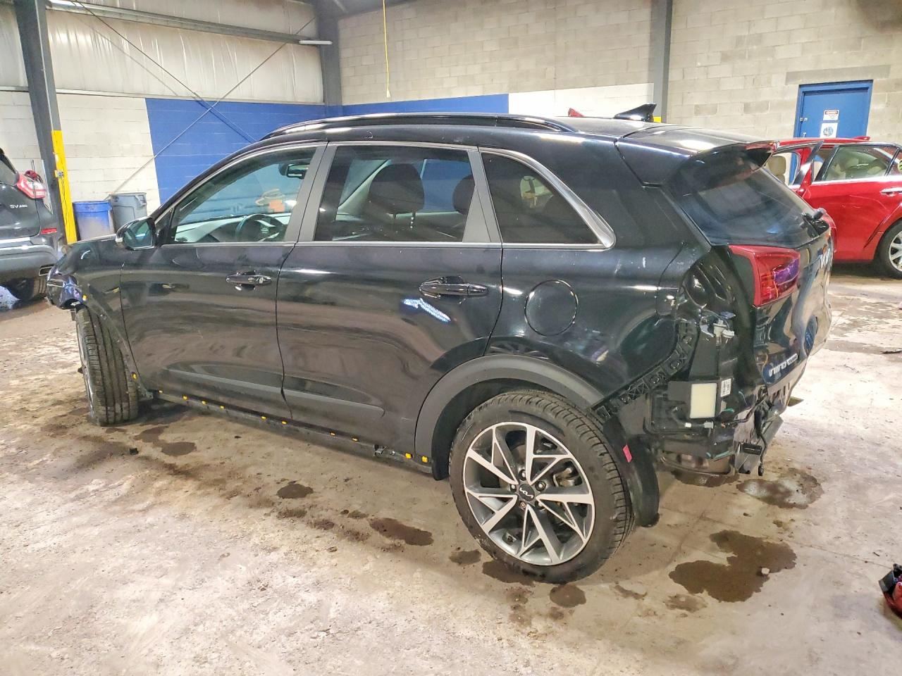 2022 KIA NIRO TOURING SPECIAL EDITION photo 2