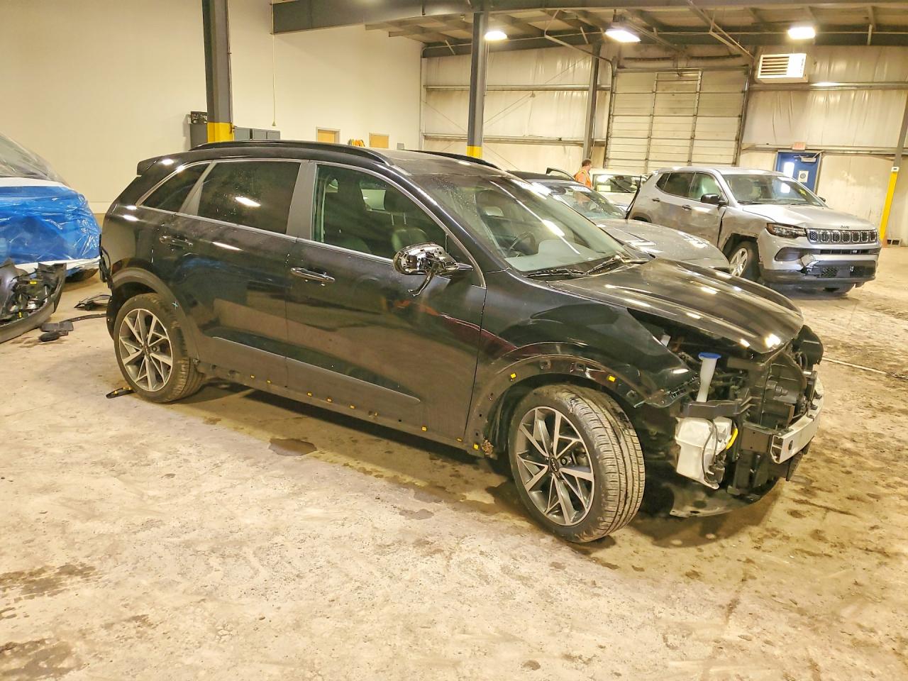 2022 KIA NIRO TOURING SPECIAL EDITION photo 4