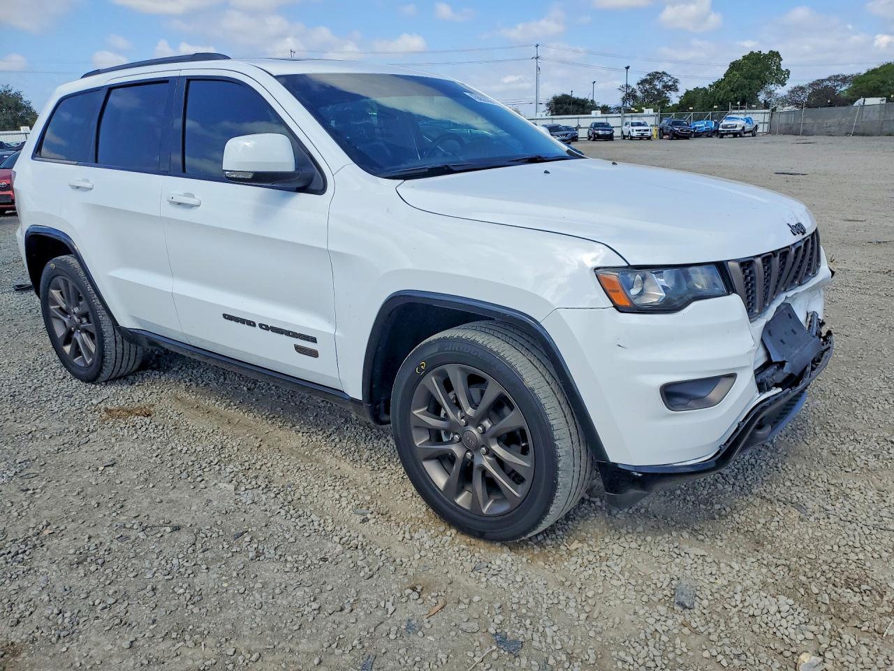 2016 JEEP GRAND CHEROKEE LIMITED photo 4