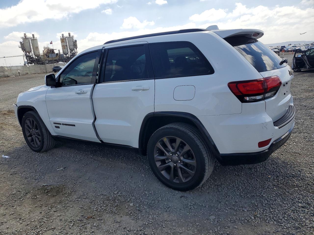 2016 JEEP GRAND CHEROKEE LIMITED photo 2