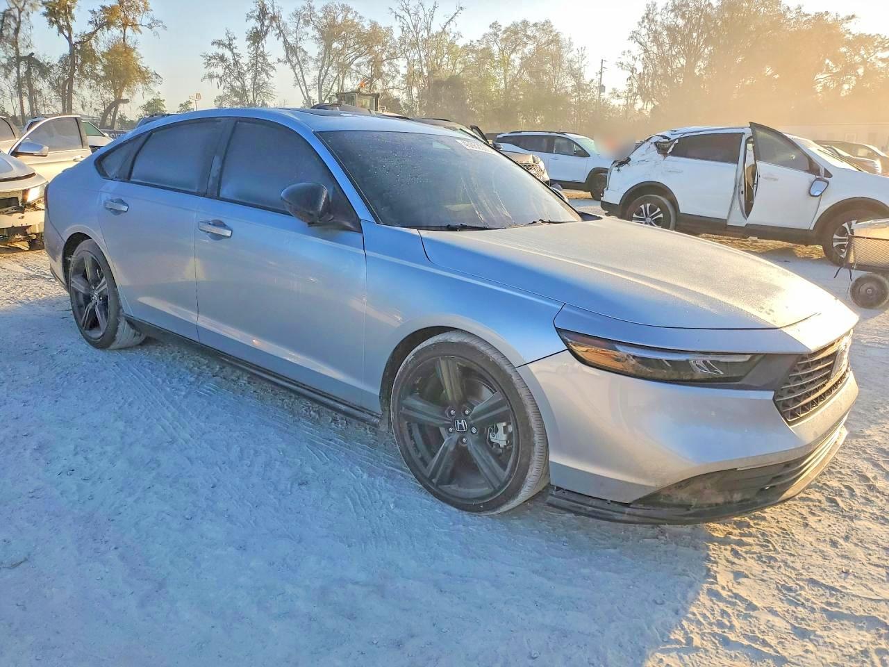 2025 HONDA ACCORD HYBRID SPORT-L photo 4
