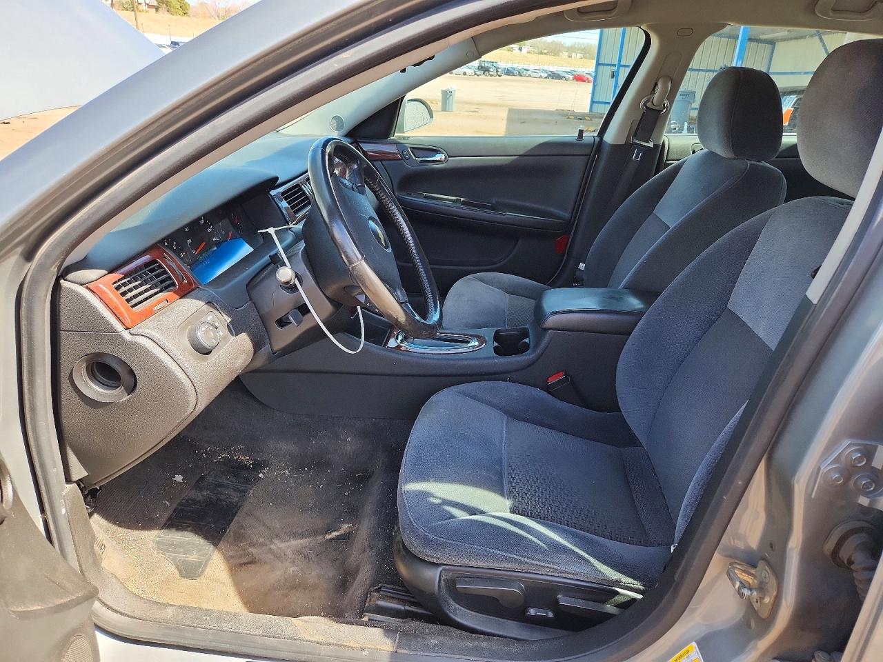 2009 CHEVROLET IMPALA LS photo 13