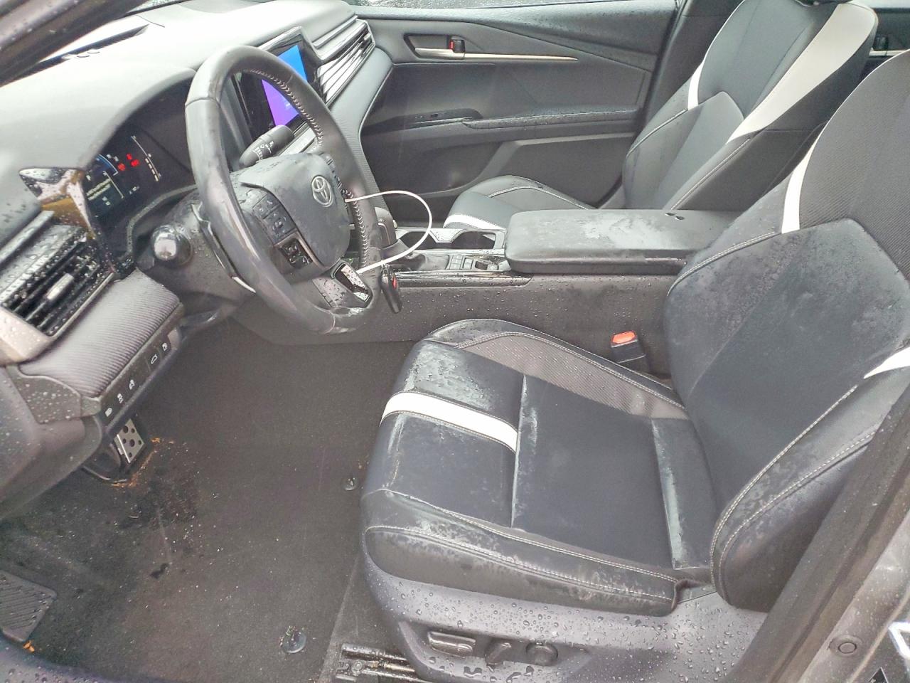 2025 TOYOTA CAMRY SE photo 13