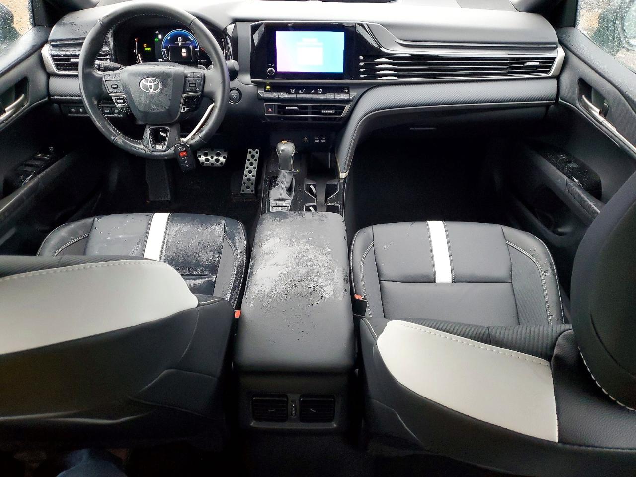 2025 TOYOTA CAMRY SE photo 15
