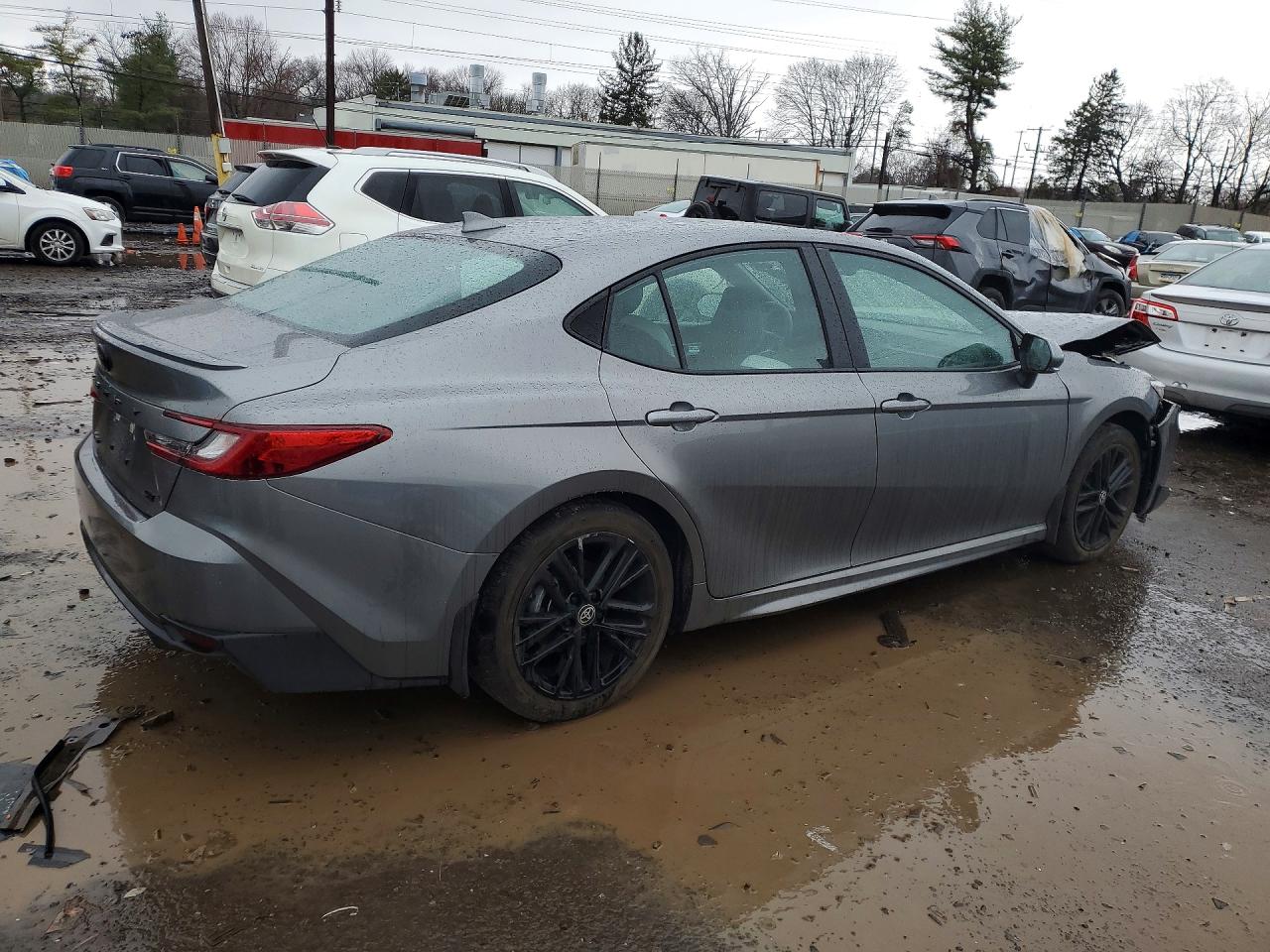 2025 TOYOTA CAMRY SE photo 5